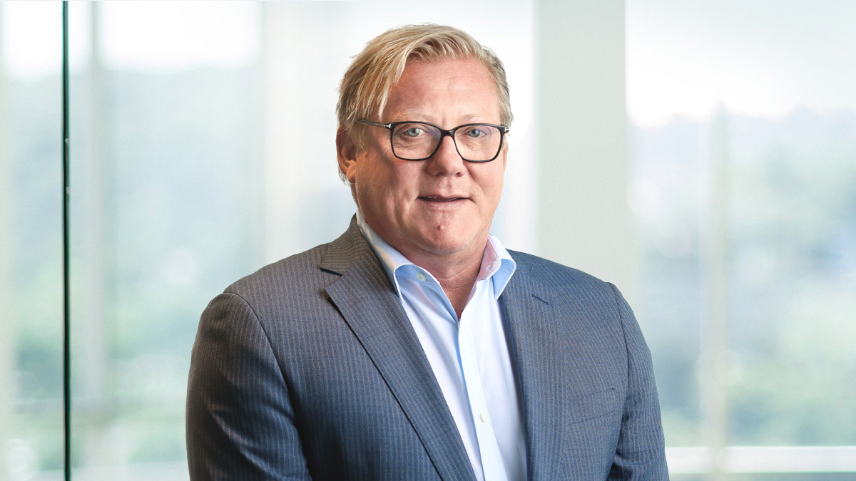 Das Bild zeigt einen Mann, den CEO von Viatris